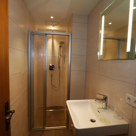 In Near Spieljochbahn 度假居 *