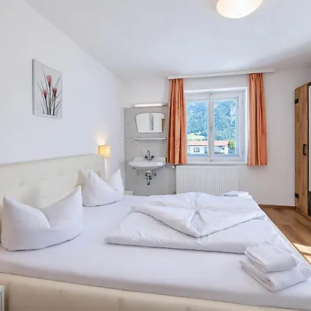 Holiday home In Near Spieljochbahn Fuegen